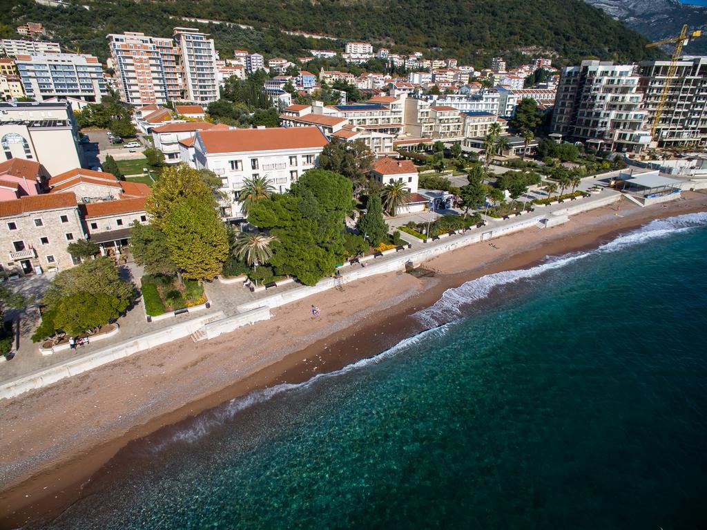 De Lux Apartments Petrovac Bagian luar foto