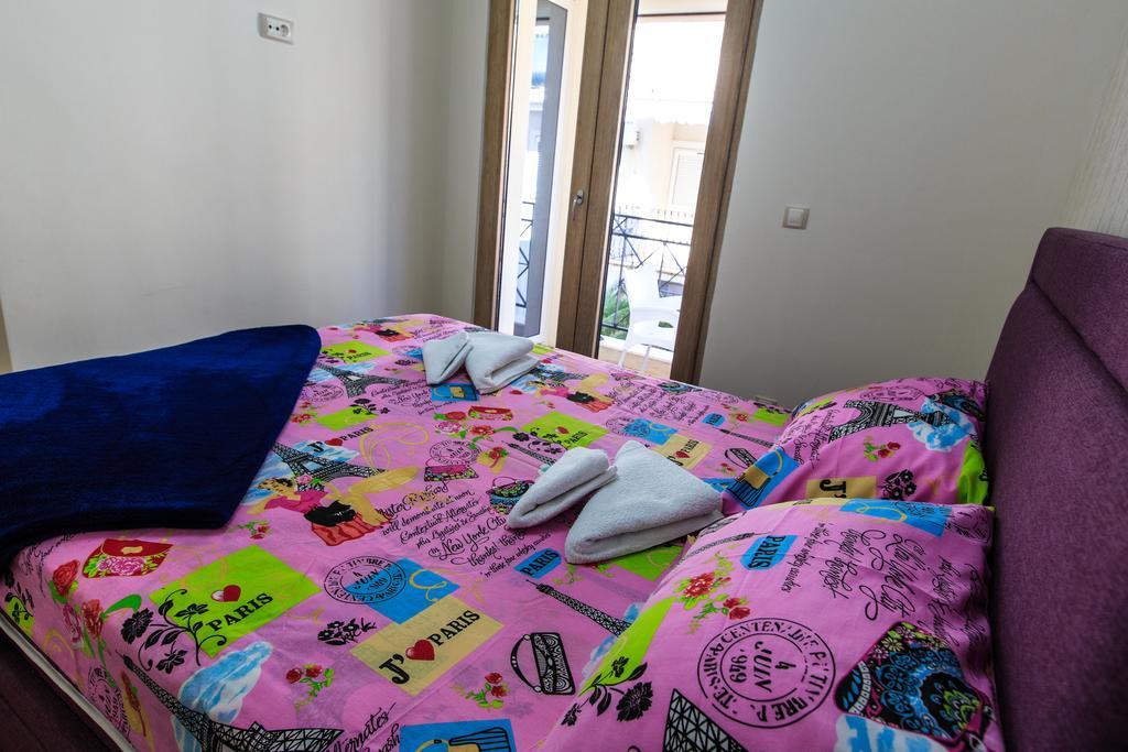 De Lux Apartments Petrovac Bagian luar foto