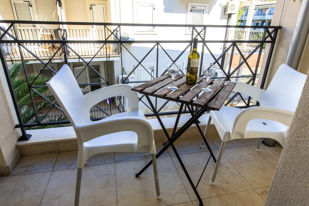 De Lux Apartments Petrovac Bagian luar foto