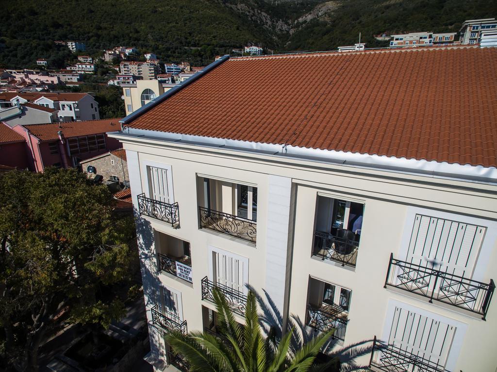 De Lux Apartments Petrovac Bagian luar foto