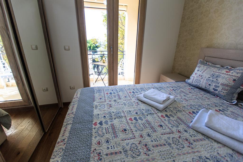 De Lux Apartments Petrovac Bagian luar foto